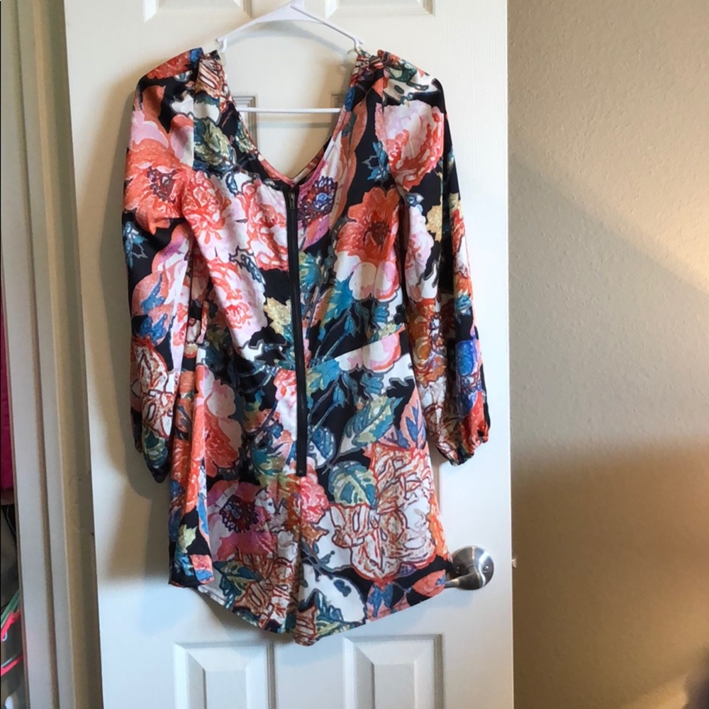 Romper - Picture 2 of 2